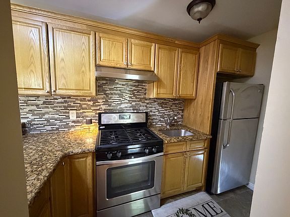 4th image of 51 Essex St APT H