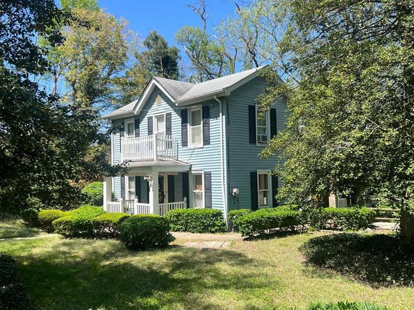8235 Elvaton Dr, Pasadena, MD 21122
