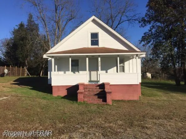 313 S Main St, Raeford, NC 28376