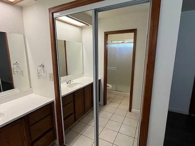 1806 E Laurel Ave — Photo 13