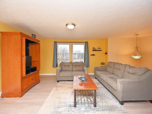 4th image of 1377 Longacre Dr