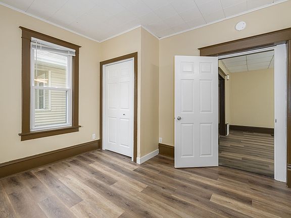 3rd image of 343 N Main St