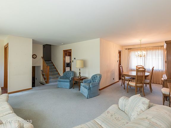 2nd image of 68 Peyton Dr