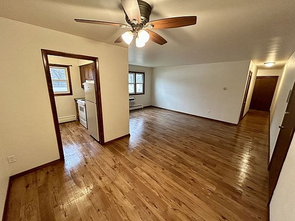 5th image of 601 & 605 W Briar Ln #113