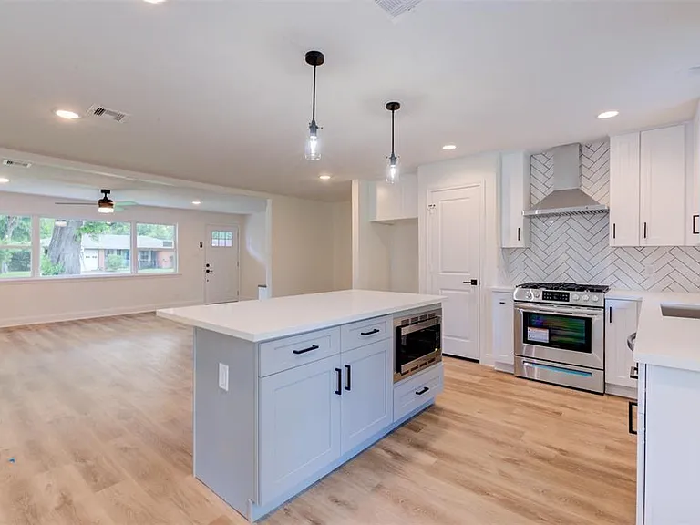4417 Libbey Ln — Photo 13
