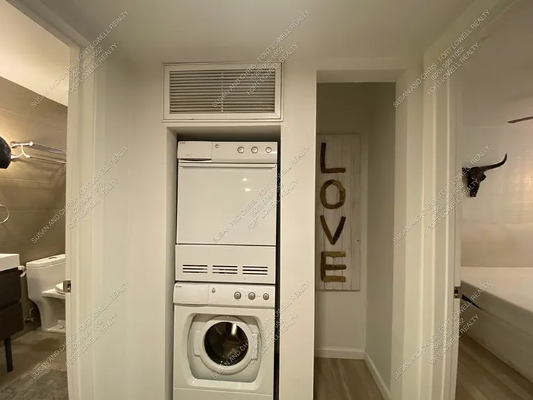 1 and 2 Bedrooms Great Location with Community Pool and Onsite Laundry! 1/2 of Mile from U of A — Photo 25
