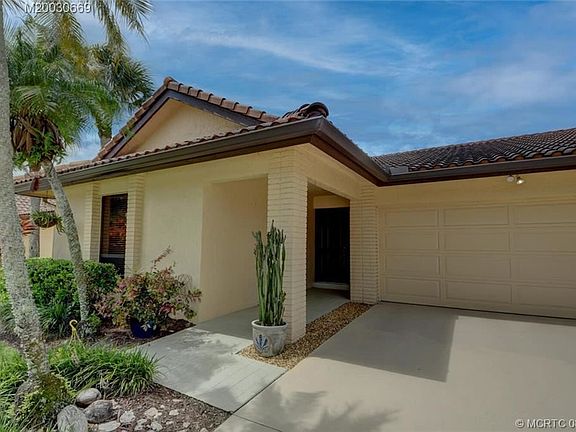 3rd image of 2319 SW Bobalink Ct