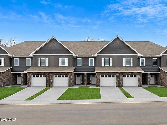 2nd image of 713 Haig St Lot 15