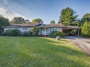 2340 Meredith Rd, Pfafftown, NC 27040