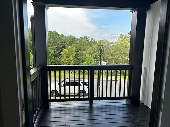 4th image of 1075 Knoxboro Ln #0