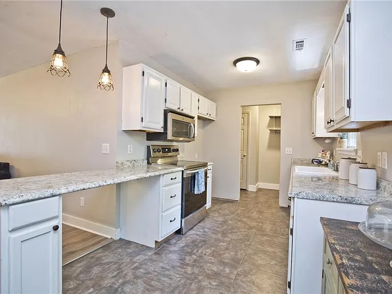 1018 N Lonnie Ave — Photo 13
