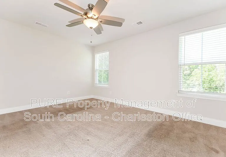 7833 Montview Rd — Photo 10