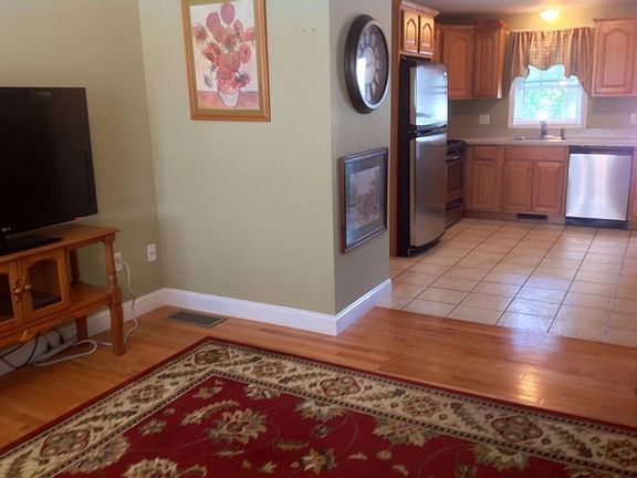 5th image of 58 Saratoga St #58