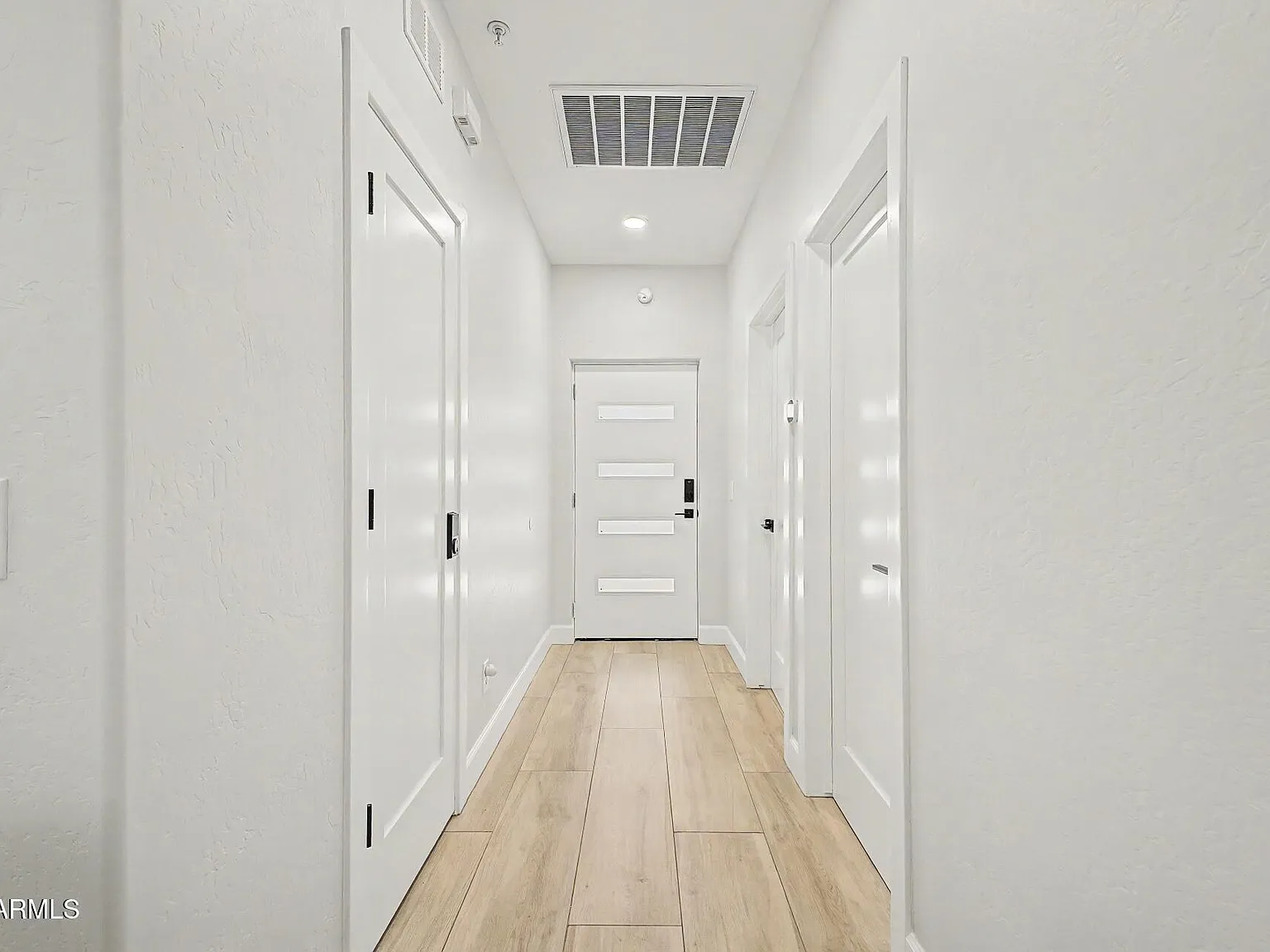 2 bed, 2.0 bath, 1243 sqft, $3,000 — Photo 3