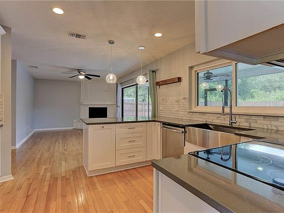 4th image of 1032 Sylvia Ln