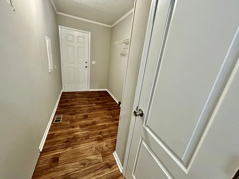 Hickory Knoll — Photo 128