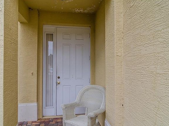 4th image of 526 Parsley Ct