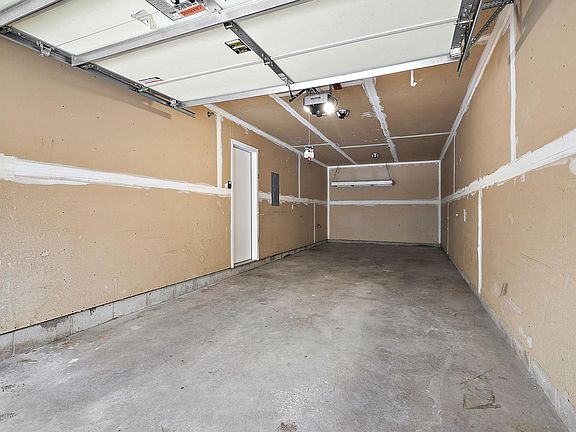 5th image of 7630 Southridge Ct