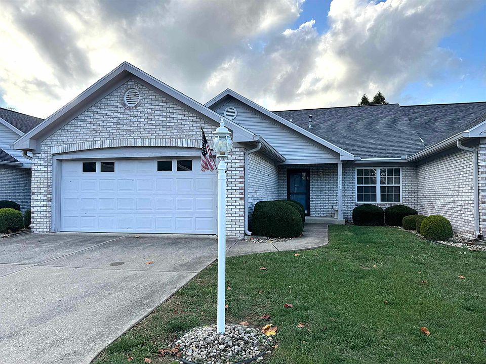 1st image of 111 S Villa Dr