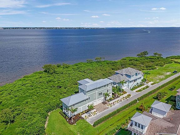 2nd image of 324 HARBOUR SOUND COURT