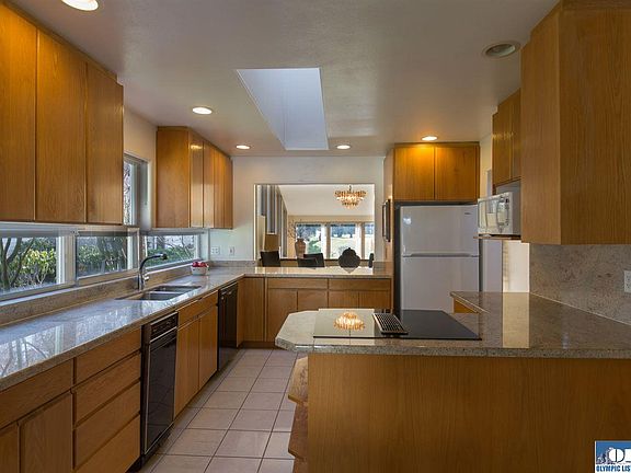 2nd image of 157 Hilltop Dr
