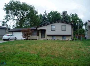 32061 Riverpoint Ave, New Baltimore, MI 48047