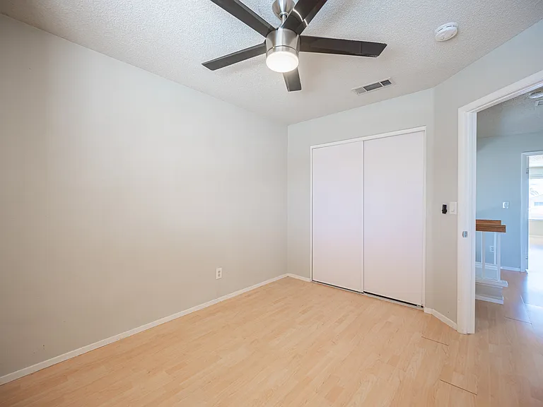 7660 Kalmalii Ave — Photo 36