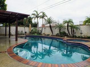 4223 Clubhouse Dr, Lakewood, CA 90712