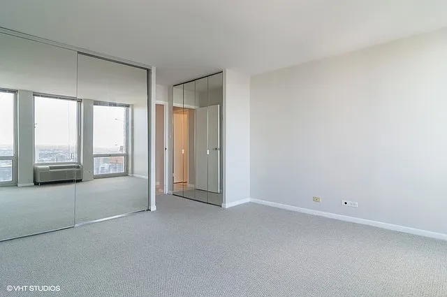 111 E Chestnut St #52J — Photo 6