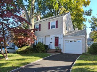 465 Whitewood Rd, Union, NJ 07083