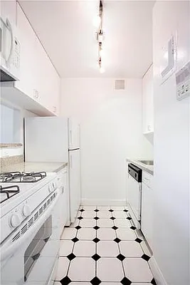 Rented by Stay Local NYC | media 26