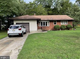 19 Oakland Dr, Magnolia, NJ 08049
