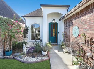18180 Willow Trail Dr, Baton Rouge, LA 70817