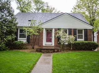 1835 Banbury Rd, Birmingham, MI 48009