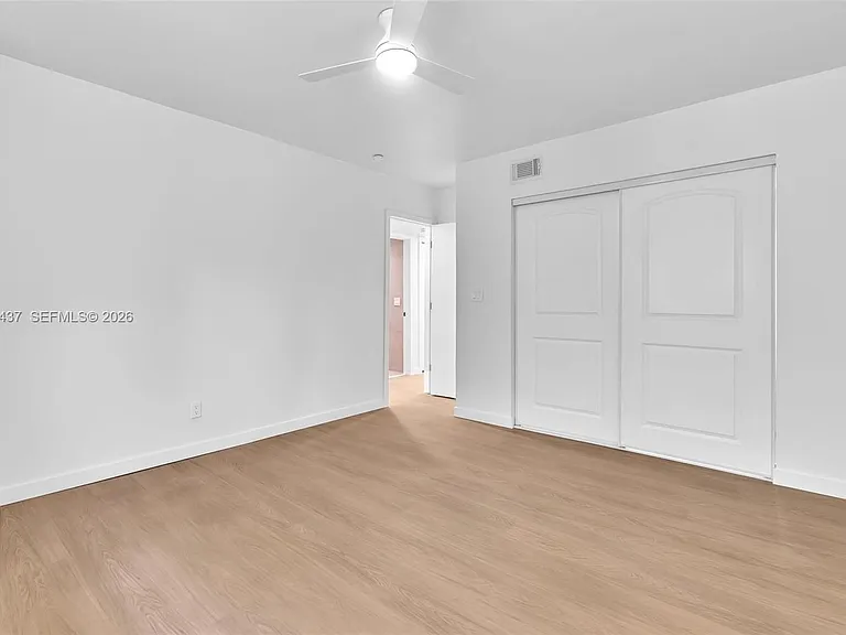 1924 NE 26th St #4 — Photo 28