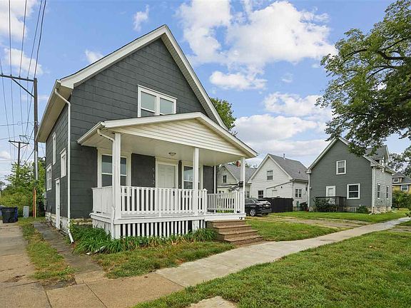 3rd image of 512 15th St NE