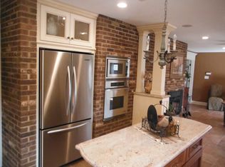 6096 Pine St, Mays Landing, NJ 08330