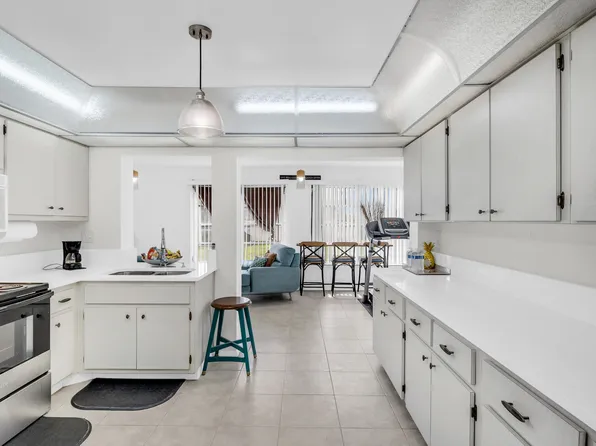 2920 E Golf Boulevard, Pompano Beach, FL 33064