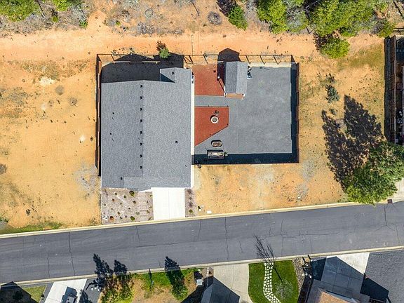 4th image of 353 Cedar Ridge Dr