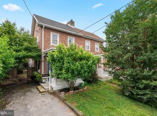 135 Simpson Rd, Ardmore, PA 19003