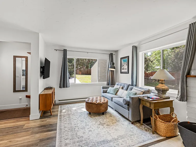 40 Cedar Ct — Photo 3