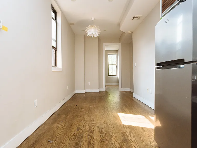 11 Locust St #2L — Photo 5