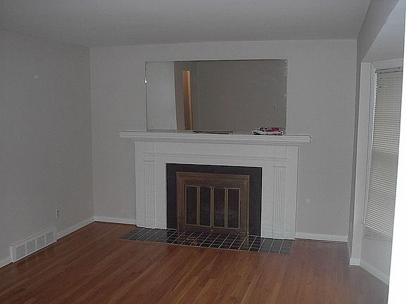 2nd image of 527 S Laurel St