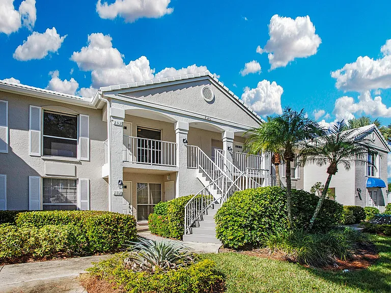 202-840 Gulf Pavilion Dr #202 — Photo 18