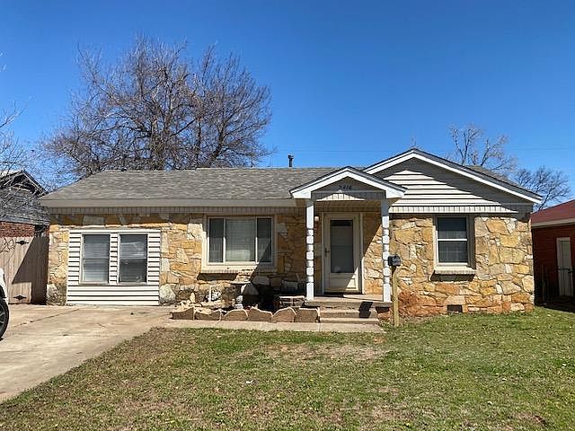 1st image of 2416 McCracken Dr