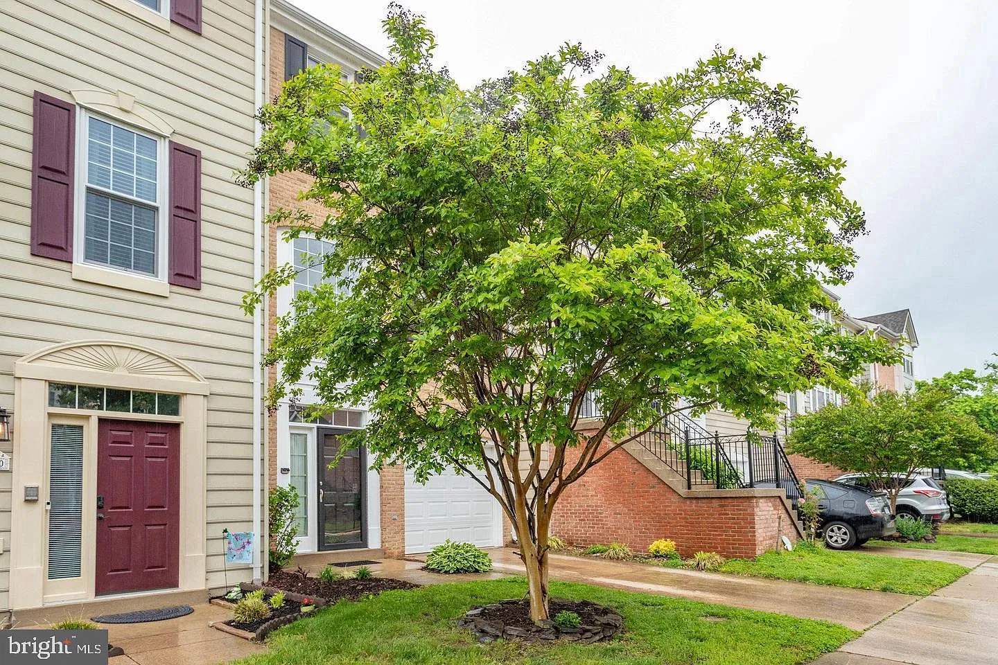 3 bed, 4.0 bath, 2048 sqft, $2,900 — Photo 3