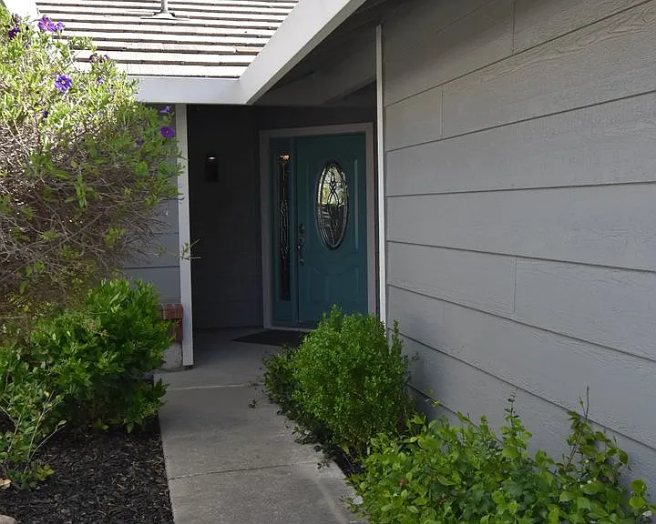 301 Willowood Ct — Photo 12