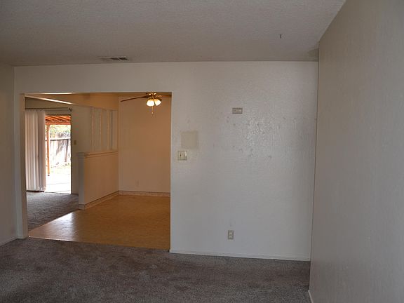 4th image of 5054 E Oslin Avenue
