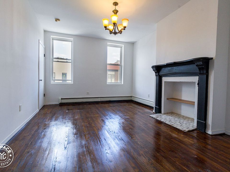 1st image of 249 Melrose St #2