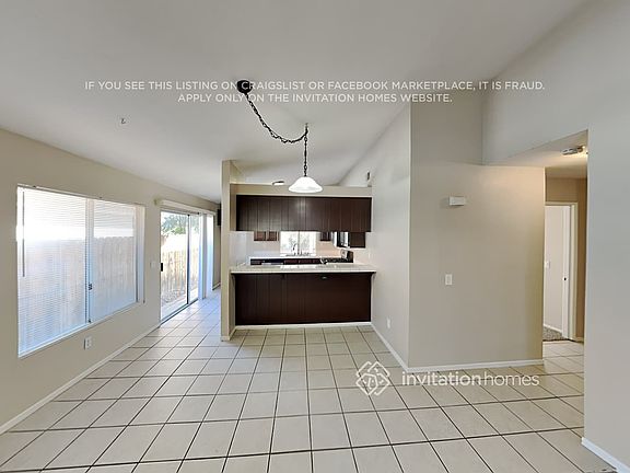 5th image of 27736 Doreen Dr